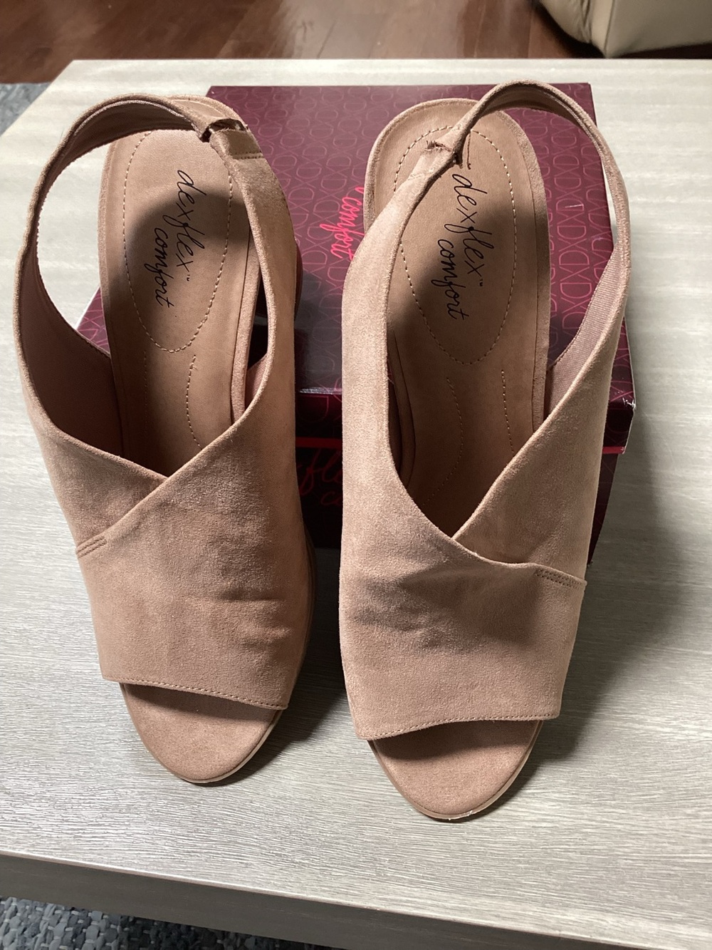 DexFlex Comfort Tilda's Suede Sandals- Size: 11